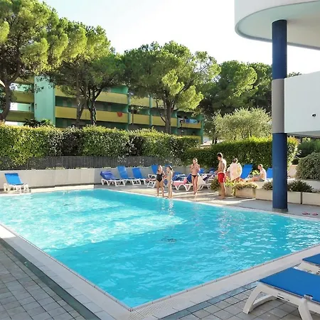 Mit Schwimmbad Apartment